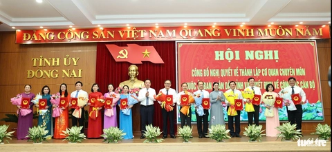Đồng Nai bổ nhiệm 14 lãnh đạo sở ngành sau sáp nhập - Ảnh 2.