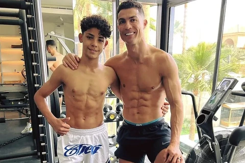 Ronaldo - Ảnh 1.