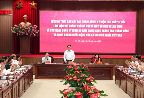 diễu binh - Ảnh 1.