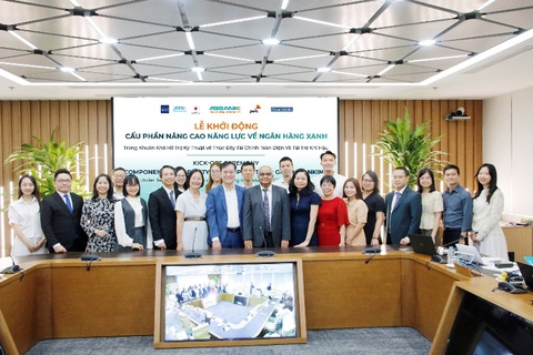 Khởi động chương trình ‘nâng cao năng lực về ngân hàng xanh’ - Ảnh 1.
