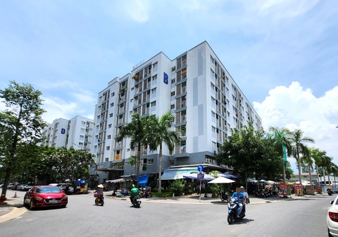 Cải tạo, xây lại nhà chung cư ở TP.HCM sẽ được hưởng 50% kinh phí xây hạ tầng, di dời - Ảnh 1.
