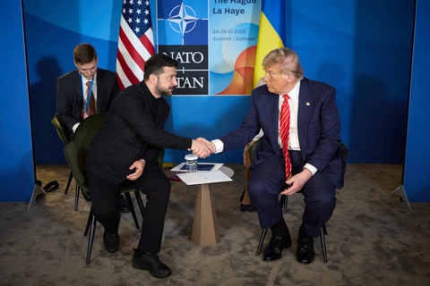 Ukraine - Ảnh 1.