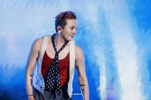 G-Dragon hủy concert tại Thái Lan vì lo ngại sức khỏe người hâm mộ giữa thời tiết nắng nóng - Ảnh 6. G-Dragon - Ảnh 4.