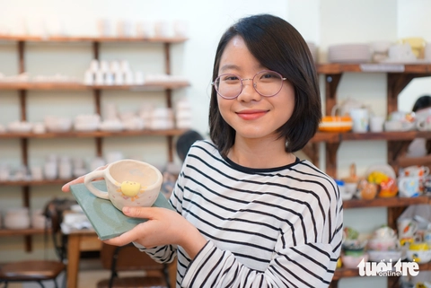 Mở hầu bao làm gốm thủ công, chữa lành giữa lòng thành phố - Ảnh 1. chữa lành - Ảnh 1.