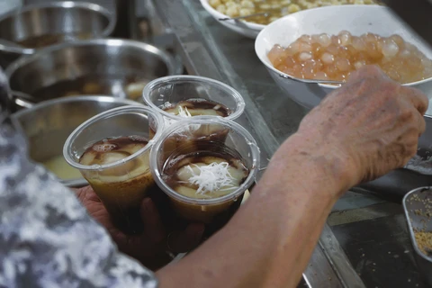 Chè Mười Sáu - Ảnh 1.