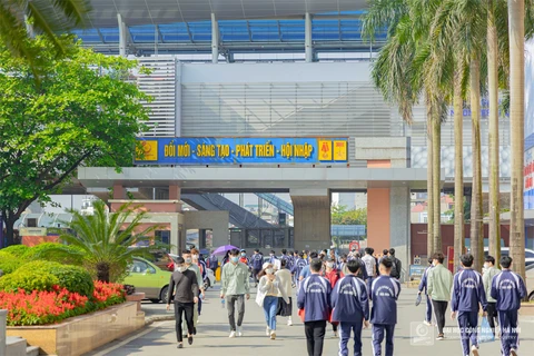 Trường ĐH Công nghiệp Hà Nội - Ảnh 3.