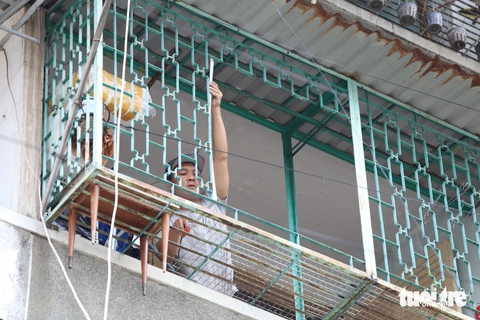 Hơn 100 hộ dân ở cư xá Thanh Đa đã tháo dỡ 'chuồng cọp' sau khi được vận động - Ảnh 5.
