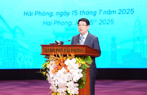Hải Phòng trao chứng nhận đầu tư và biên bản ghi nhớ hợp tác đầu tư với số vốn 15,5 tỉ USD - Ảnh 2.
