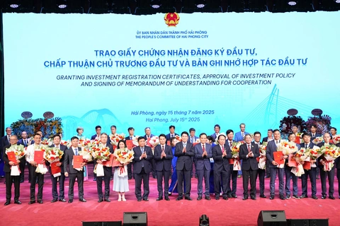 Hải Phòng trao chứng nhận đầu tư và biên bản ghi nhớ hợp tác đầu tư với số vốn 15,5 tỉ USD - Ảnh 3.