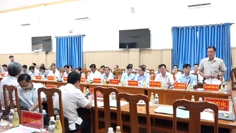 Chủ tịch An Giang: Sẽ loại cán bộ yếu kém không đủ năng lực - Ảnh 1.