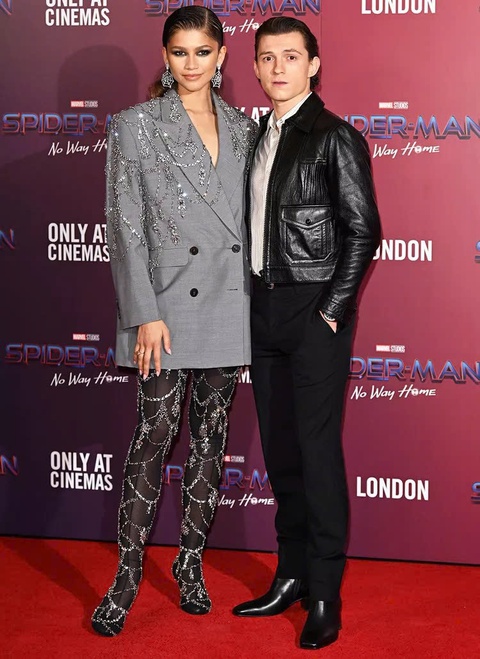 'Người nhện' Tom Holland và Zendaya: Đôi tình nhân dẫn đầu xu hướng thời trang thảm đỏ - Ảnh 9. Tom Holland - Ảnh 8.