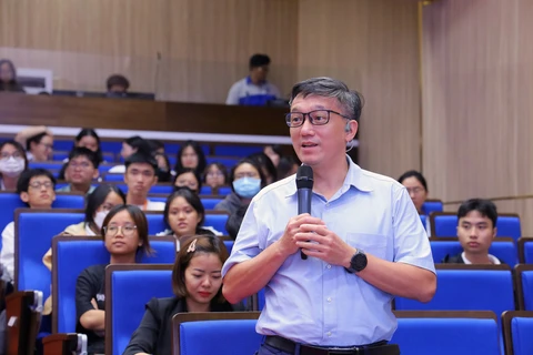 200 chuyên gia quốc tế đến TP.HCM thảo luận về kinh tế, quản trị hiện đại - Ảnh 3.
