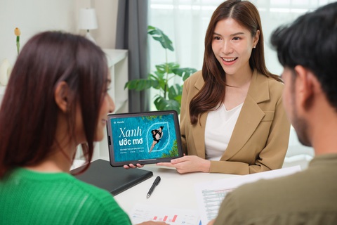 Manulife ra mắt loạt sản phẩm bảo hiểm mới mang thông điệp 'Chọn Xanh cho Khỏe' - Ảnh 2.