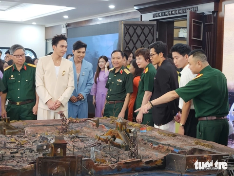 Mưa đỏ - Ảnh 7.