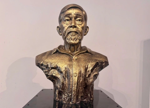 Ngắm chân dung Nguyễn Gia Trí, Trương Hán Minh... tại Bảo tàng Mỹ thuật TP.HCM - Ảnh 2.