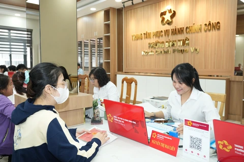 TP.HCM công bố hơn 1.300 thủ tục thực hiện phi địa giới hành chính - Ảnh 1.