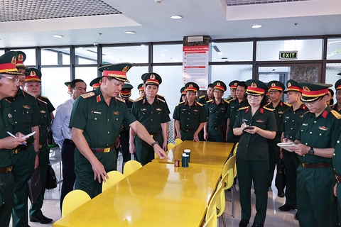 diễu binh - Ảnh 2.