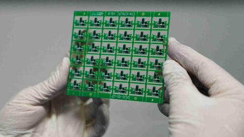 Nvidia được bán chip sang Trung Quốc, Bắc Kinh kêu gọi Mỹ dỡ bỏ thêm các hạn chế thương mại - Ảnh 1. Trung Quốc - Ảnh 1.