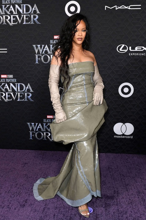 Rihanna chính thức trở thành “bà mẹ ngầu nhất” của làng thời trang - Ảnh 8. Rihanna - Ảnh 8.