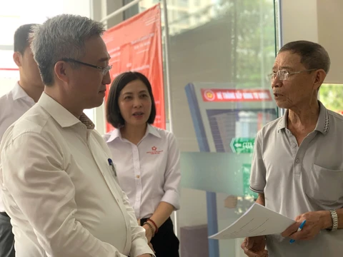 Phó bí thư Thành ủy TP.HCM Đặng Minh Thông khảo sát hoạt động tại phường Bình Trưng - Ảnh 2.