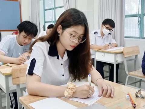 thi tốt nghiệp - Ảnh 1.