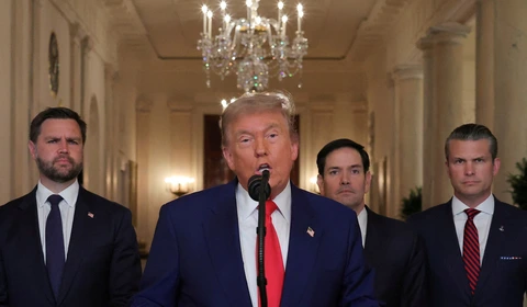 Không có căn cứ cho thấy ông Trump cho phép Iran tấn công căn cứ quân sự Mỹ ở Qatar - Ảnh 1.