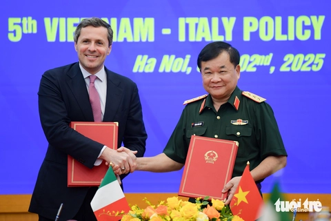 quốc phòng - Ảnh 1.