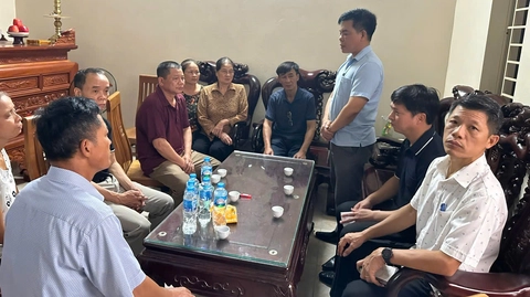 1 xã ở Hà Nội có 6 người tử vong trong vụ lật tàu ở vịnh Hạ Long - Ảnh 1.