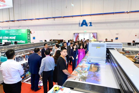 Vietnam Ad - Ảnh 1.