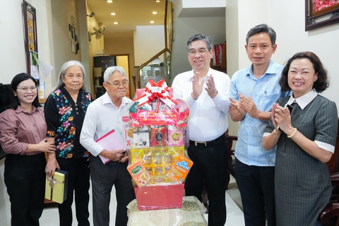 Ông Nguyễn Phước Lộc thăm, tri ân thương binh, gia đình chính sách tiêu biểu tại TP.HCM - Ảnh 3.