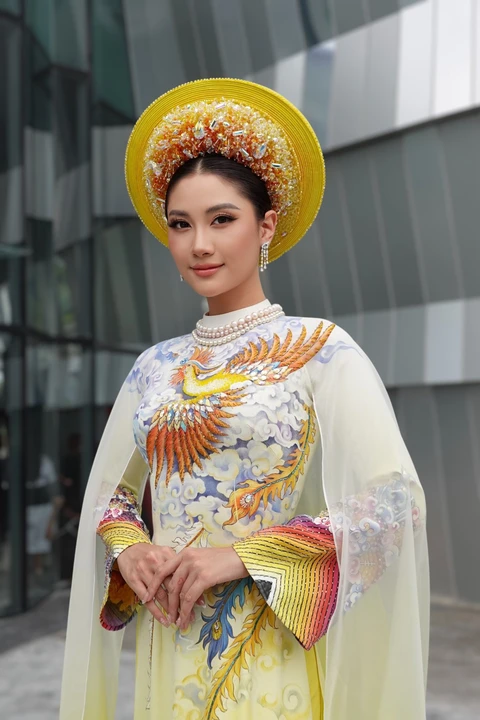 Ngắm áo dài của cố ca sĩ Phi Nhung tại Vietnam Heritage Áo dài Fest - Ảnh 7. Áo dài của cố ca sĩ Phi Nhung trưng bày tại Vietnam Heritage Áo dài Fest - Ảnh 7.