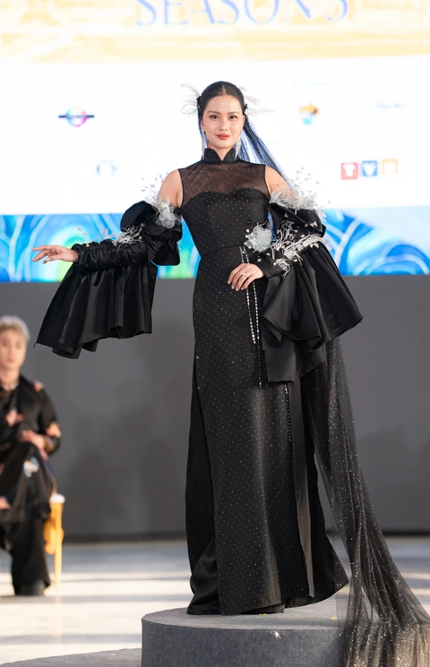 Ngắm áo dài của cố ca sĩ Phi Nhung tại Vietnam Heritage Áo dài Fest - Ảnh 5. áo dài - Ảnh 5.
