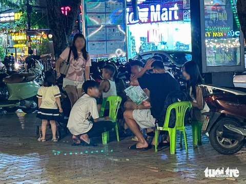 Đà Nẵng tái diễn tình trạng chèo kéo khách, chính quyền  quyết tâm xử lý triệt để - Ảnh 6.