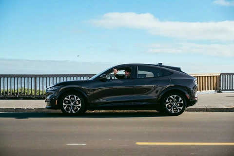 xe điện Ford - Ảnh 1.
