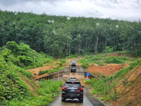 cửa khẩu - Ảnh 3.