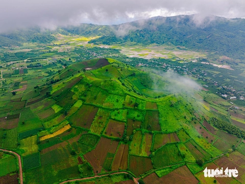 Đánh thức Chư Đăng Ya - miệng núi lửa ngủ quên giữa đại ngàn Tây Nguyên - Ảnh 1.