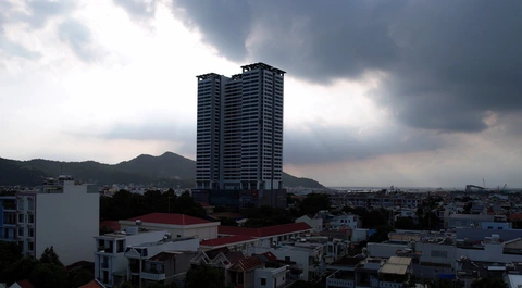 Chung cư 36 tầng tại TP.HCM nứt hở ở tầng 16- Ảnh 1. chung cư - Ảnh 1.
