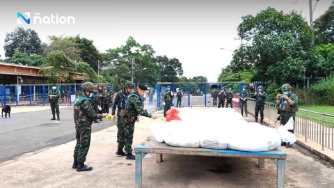 Campuchia hoãn thi tốt nghiệp THPT vì xung đột biên giới - Ảnh 3. Campuchia hoãn thi tốt nghiệp THPT vì xung đột biên giới - Ảnh 2.