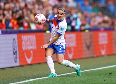 Lucy Bronze - Ảnh 1.