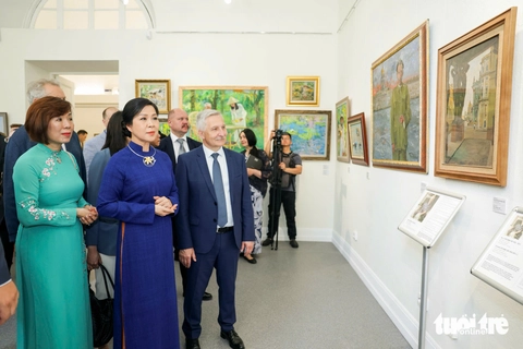 Phu nhân Ngô Phương Ly khánh thành Trung tâm Văn hóa Nga - Việt tại Saint Petersburg - Ảnh 7.