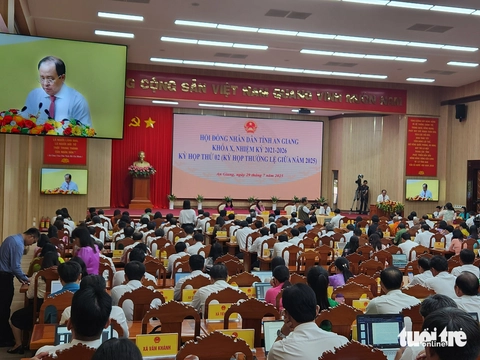 An Giang đưa ra nhiều chính sách 'đặc thù' cho cán bộ công tác tại đặc khu và địa phương - Ảnh 1.
