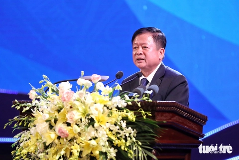Văn nghệ sĩ phải ‘dắt tay người tốt trở lại văn học nghệ thuật’ - Ảnh 2.