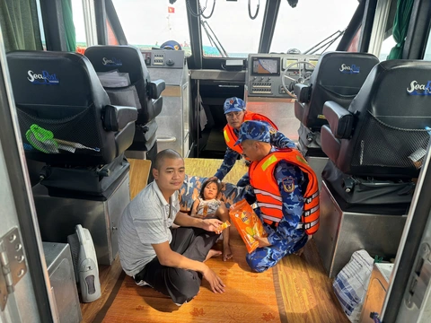lênh đênh trên biển - Ảnh 1.