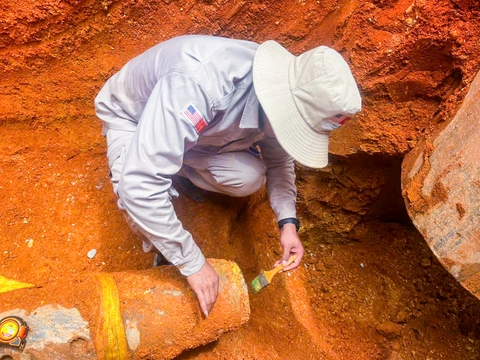 Phát hiện quả bom khủng ở sâu 5m khi thi công nhà ga sân bay Đồng Hới - Ảnh 1.