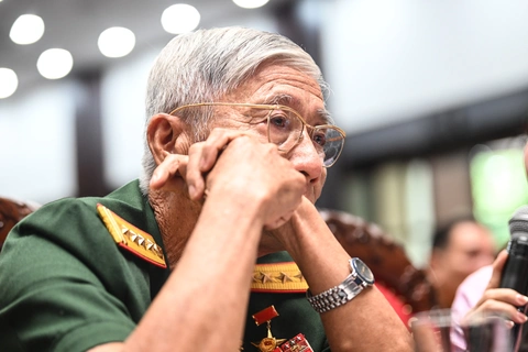 ‘Hòa bình anh nhớ đem về em nghĩa trang’ - Ảnh 2. 'Trong chiến đấu mà em có hy sinh, hòa bình anh nhớ đem em về nghĩa trang, làm giỗ cho em nhé' - Ảnh 1.