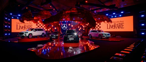 Một vòng triển lãm Mercedes-Benz: Choáng ngợp bộ sưu tập xe gần 100 tỉ đồng - Ảnh 1.