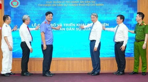Người dân ở nhà, nhận thông báo thi hành án qua VNeID- Ảnh 2. Người dân ở nhà, nhận thông báo thi hành án qua VNeID - Ảnh 2.