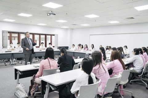 Trường Đại học Tôn Đức Thắng hợp tác với Trường Kinh doanh emlyon, Pháp - Ảnh 2.