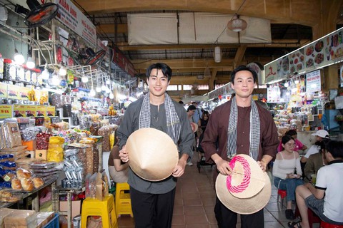 Nam vương quốc tế người Thái thích bánh mì, bún bò Việt Nam - Ảnh 2. Nam vương - Ảnh 2.