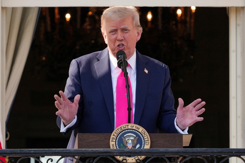 Ông Trump công bố áp thuế lên 14 nước từ 1-8, Thái Lan, Campuchia chịu mức 36% - Ảnh 1. áp thuế - Ảnh 1.